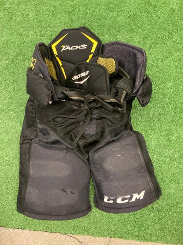 Black Used Junior Small CCM Tacks Hockey Pants