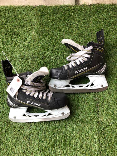 Used CCM Tacks 9070 Hockey Skates Regular Width Size 5.0 - Intermediate