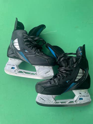 Used Senior True TF7 Hockey Skates Wide Width Size 6