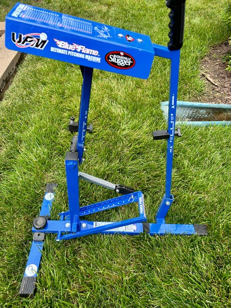 ⑤ Blue Flame Ultimate Pitching Machine Louisville Slugger Blue Flame Pitching Machine | GameMaster