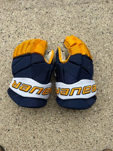 Bauer Vapor Hockey Gloves