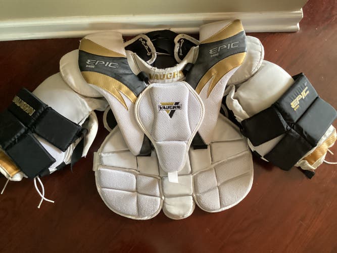 Used Medium Vaughn Epic 8400 Goalie Chest Protector