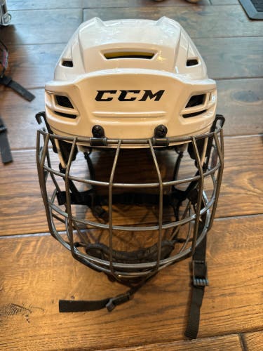 CCM Tacks 310 - Medium Hockey Helmet