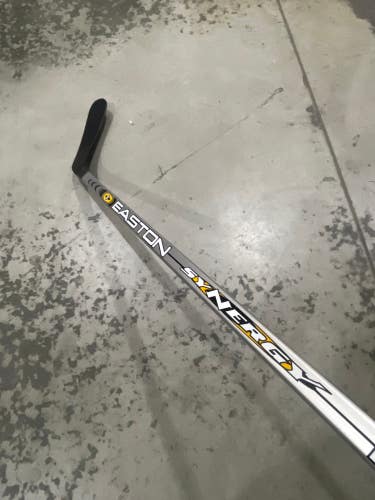 Used Senior Easton Synergy Hockey Stick Right Handed