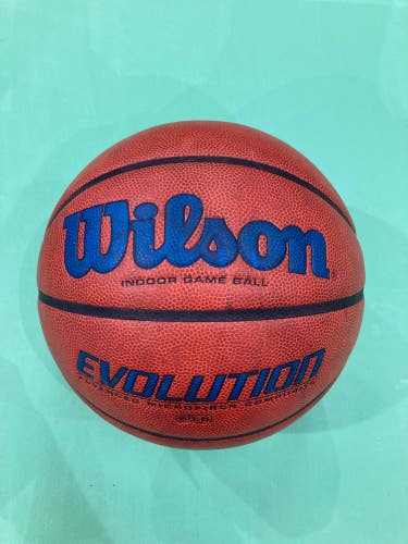 Used Wilson Evolution Basketball Size 28.5