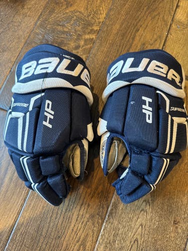Used  Bauer 13"  Supreme HP Gloves