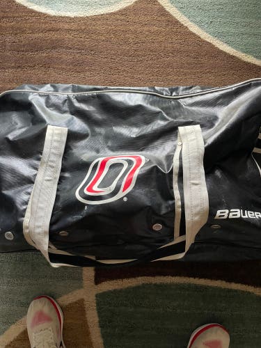Neb. Omaha Hockey Travel Players Bag