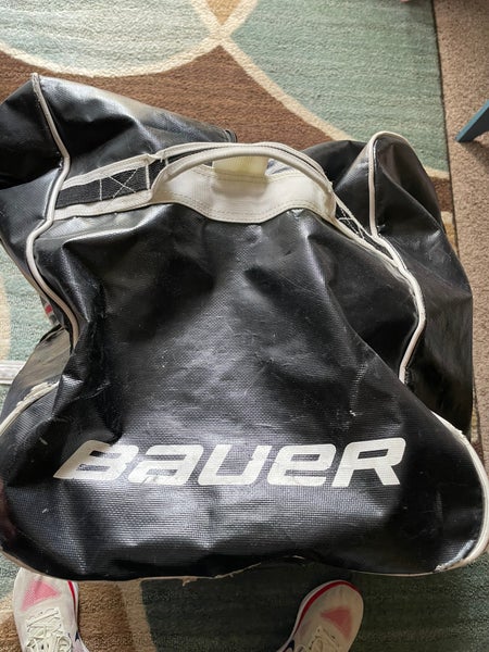 Neb. Omaha Hockey Travel Players Bag