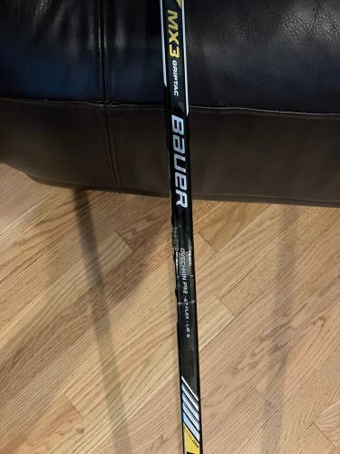 New Intermediate Bauer Right Handed P92  Supreme MX3 Hockey Stick