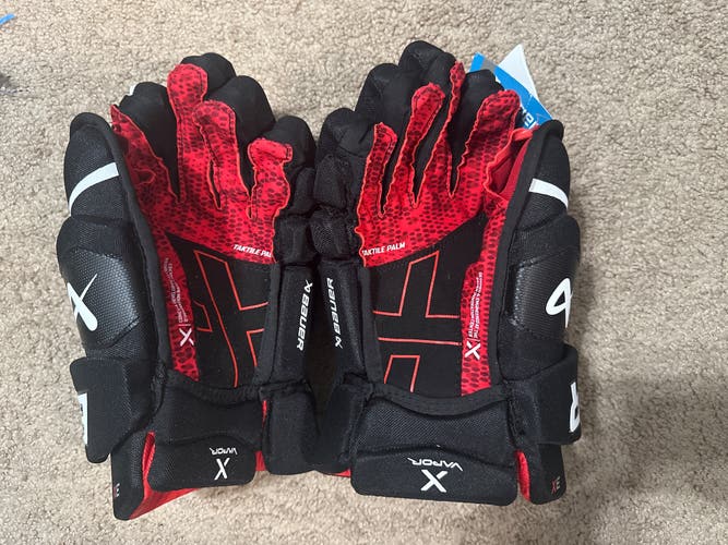 New Bauer 14" Vapor 3X Gloves