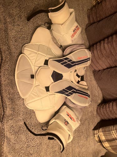 Vaughn VE8 Pro Carbon Goalie Chest Protector