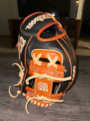 Wilson A2000 Cavalier
