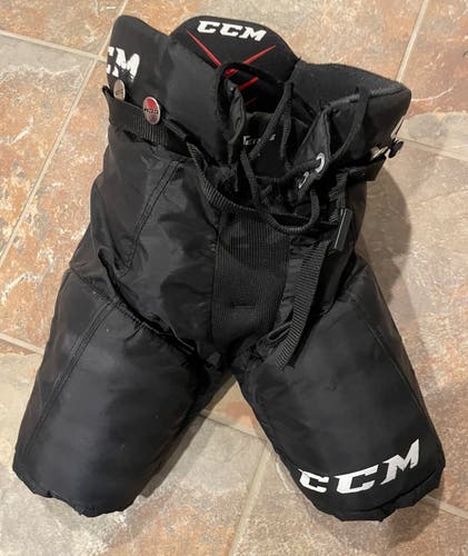 Used Ice hockey Youth M pants