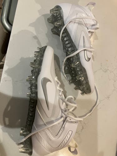 White New Size 7.0 (Women's 8.0) Youth Men's Nike High Top Molded Cleats