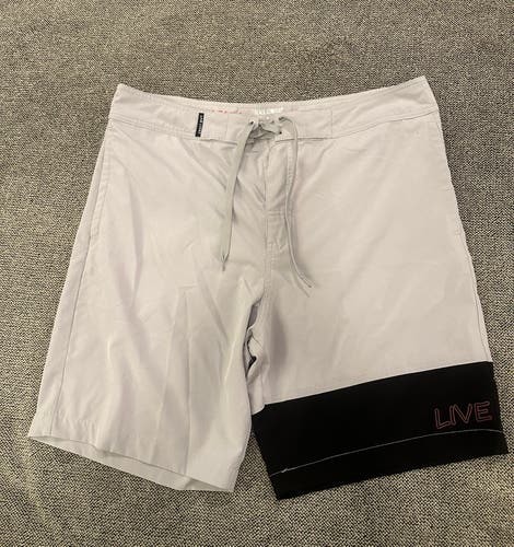 Black Clover “Live Lucky”board shorts size XL