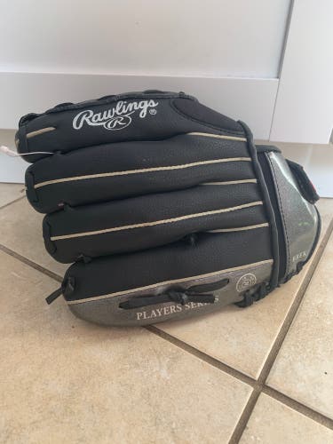 Right Hand Throw 11" Players Series Rawlings Baseball Glove