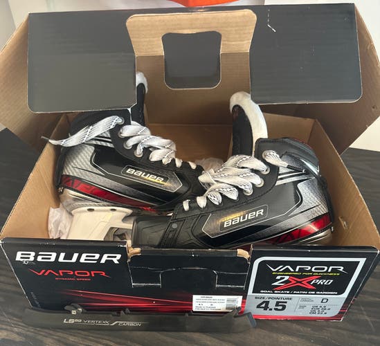 Bauer vapor 2xPro Goalie Skate size 4.5