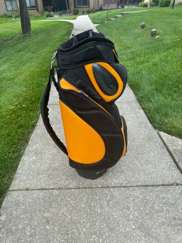 Taylormade Cart 7 Way Golf Bag Used
