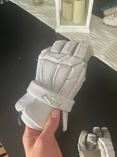 Used True 13" Zerolyte Lacrosse Gloves