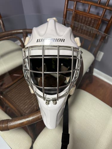 Warrior Ritual R/F2 e+ plus Goalie Mask - Like New - Used 6 Games - 2029 Expiration