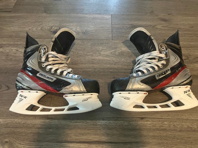 Used Senior Bauer Pro Stock 9.5 D Vapor APX Hockey Skates