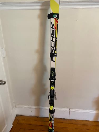 Used Racing With Bindings Max Din 17 RC4 World Cup GS Skis