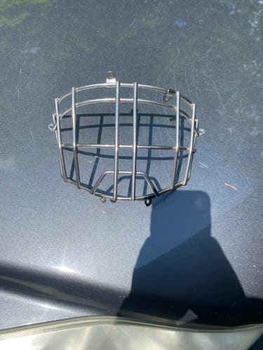 Used Bauer Profile Cheater Cage