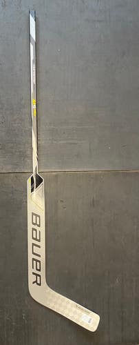 New Intermediate Bauer M5 pro Regular Goalie Stick 23" Paddle P31 Curve