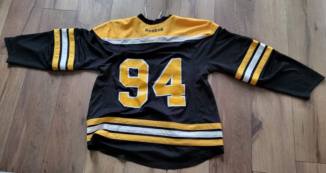 Black Used XL Adult Unisex Reebok Jersey