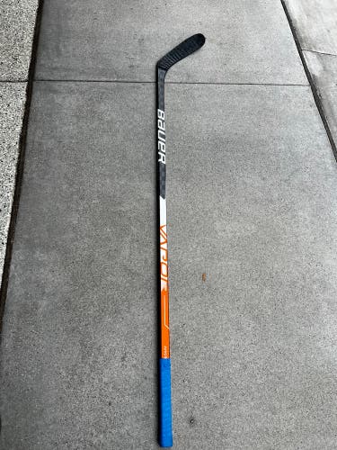 Senior Bauer Right Handed Pro Stock Vapor Hyperlite Hockey Stick - Silfverberg