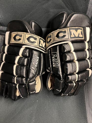 CCM Pro Tacks 552 M 14” Gloves