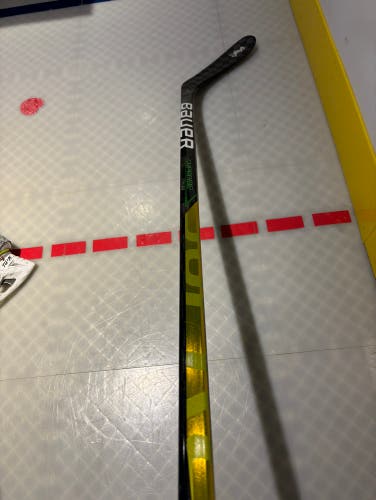 Intermediate Bauer Right Handed P28  Supreme UltraSonic Hockey Stick