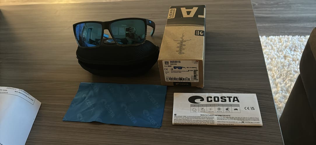 Men’s Costa Sunglasses With Original Box & Case