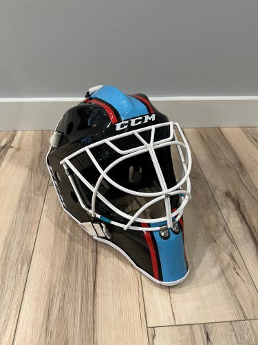 Used Senior CCM 9000 Goalie Mask Large