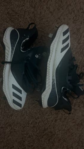 New Size Men's 10.5 (W 11.5) Adidas