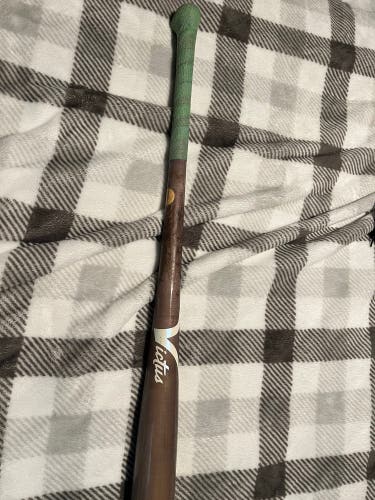 Used  Victus Wood 31 oz 34" Axe Pro Reserve X50 Bat