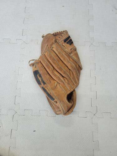 Used Wilson A2230 11 1 2" Fielders Gloves