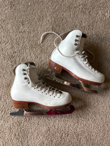 Used Riedell  Junior 1 Figure Skates
