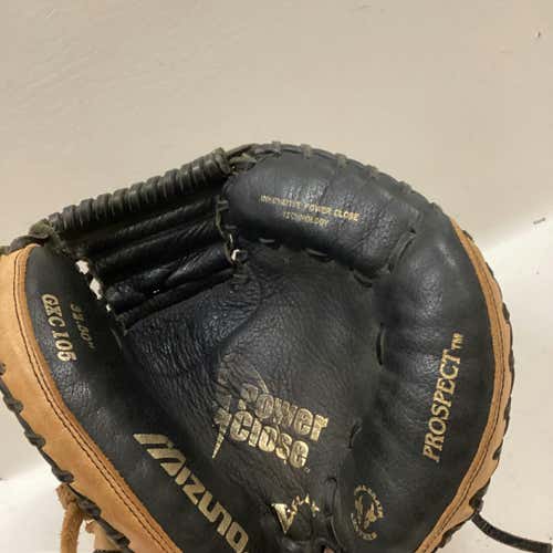 Used Mizuno Gxc 105 32 1 2" Catcher's Gloves