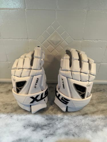 Brand New STX Cell IV White Lacrosse Gloves (Large)