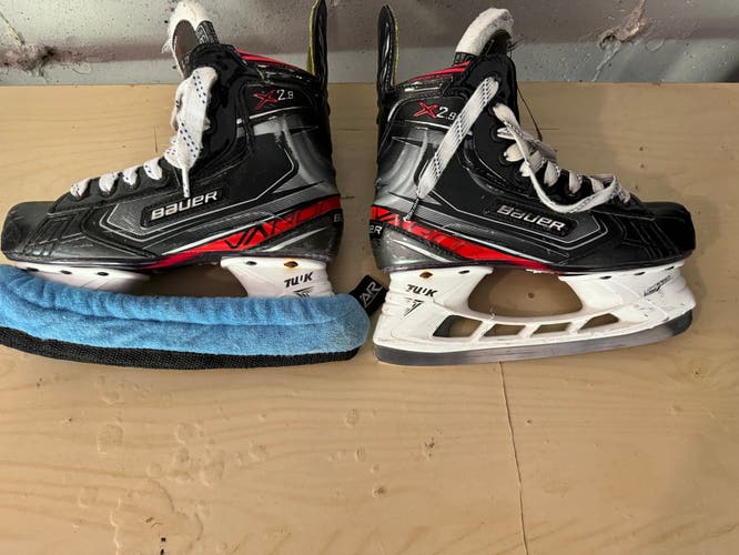 Used Bauer Size 3.5 Vapor X2.9 Hockey Skates