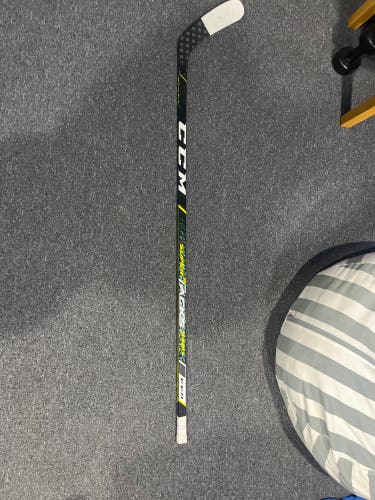 New Intermediate CCM Right Handed P29  Super Tacks 9380 Hockey Stick