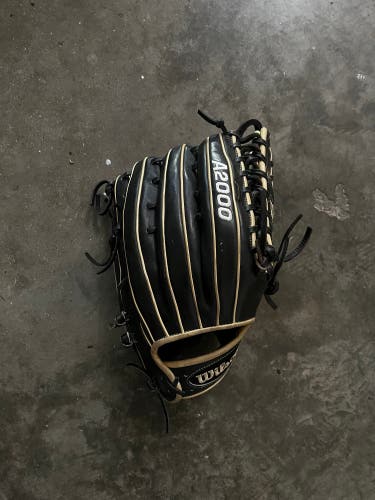 12.75” Wilson a2000 glove