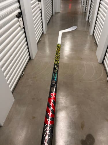 New Senior Sher-Wood Right Handed P28  Rekker Legend Pro Hockey Stick