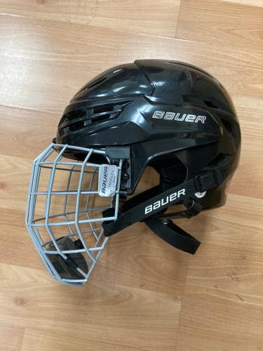 Black Used Large Bauer Re-Akt 95 Helmet