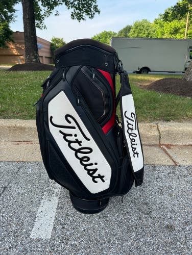 Titleist Tour Staff Golf Bag