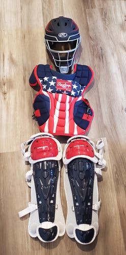 New Rawlings Velo Catcher's Set USA