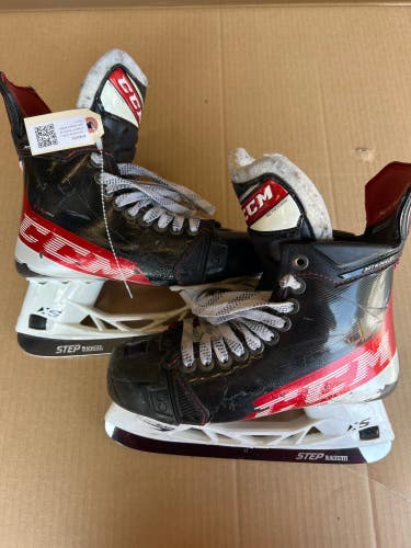 Used Senior CCM JetSpeed Hockey Skates Regular Width Size 6