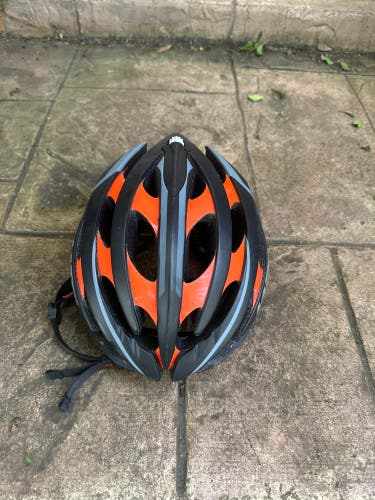 Used Men's Lazer Road Bike Genesis Bike Helmet