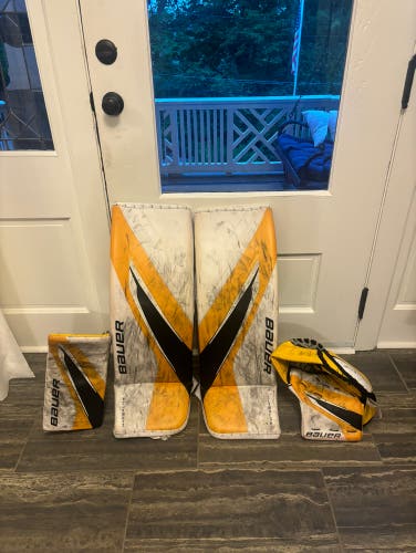 Bauer hyperlite 2 goalie Set